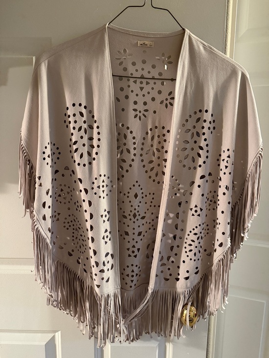 Hollister Other - Hollister Light Beige Laser-Cut Fringe Cardigan